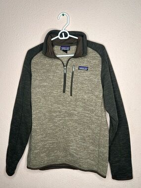 Patagonia Men’s Zip Pullover in Olive Green & Charcoal